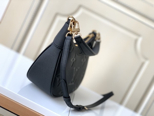   Handbag  Louis Vuitton M46002  size   22 x 14 x 9   cm