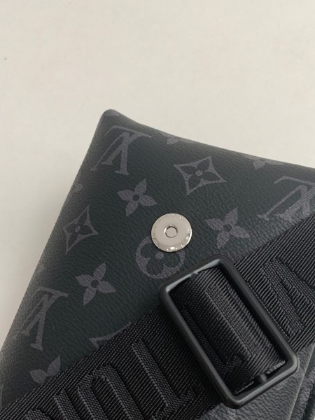  Handbag  Louis Vuitton  M45912   size  13.0 x 18.0 x 3.5  cm