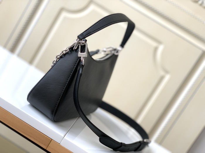  Handbag  Louis Vuitton  M80689  size  25x15x8 cm