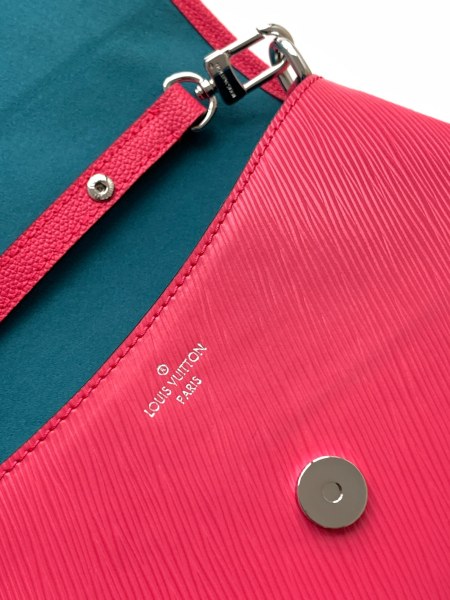 Handbag   Louis Vuitton  59460  size  24.5 x 15.5 x 9 cm