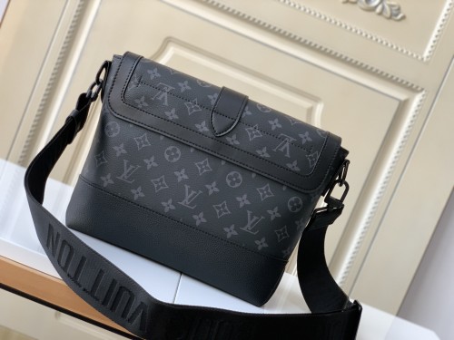 Handbag  Louis Vuitton  M45911  size  36 x 23 x 11  cm