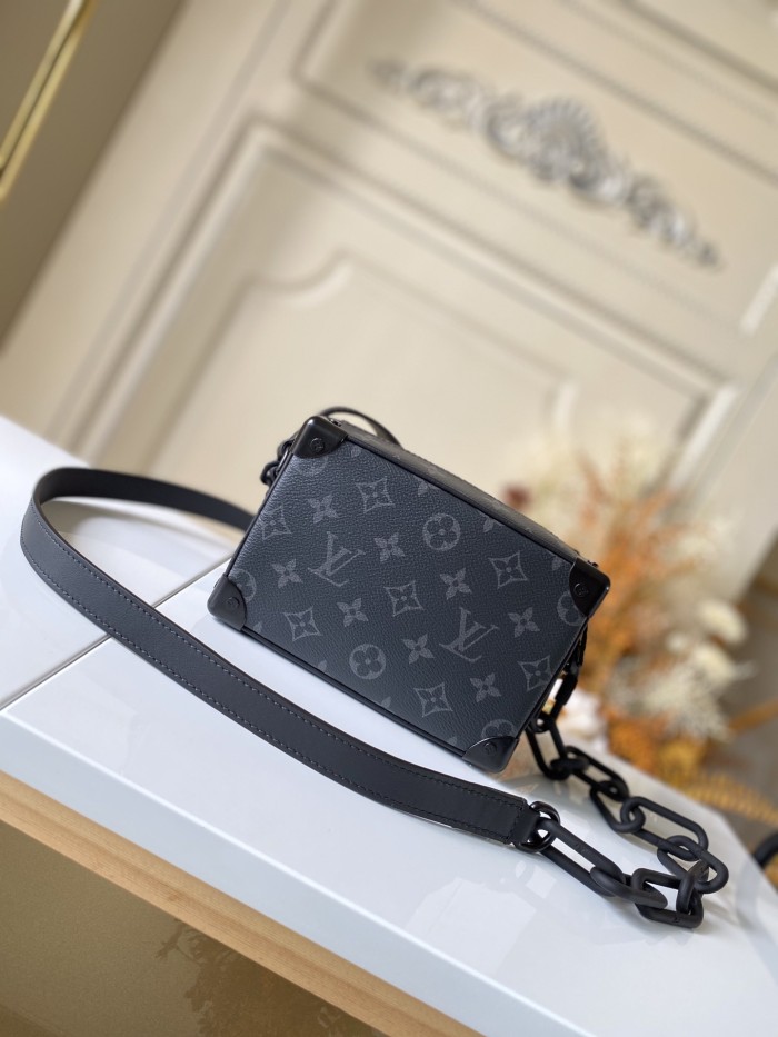 LOUIS VUITTON Mini Soft Trunk Handbag M44735 size 18.5*8*13 cm