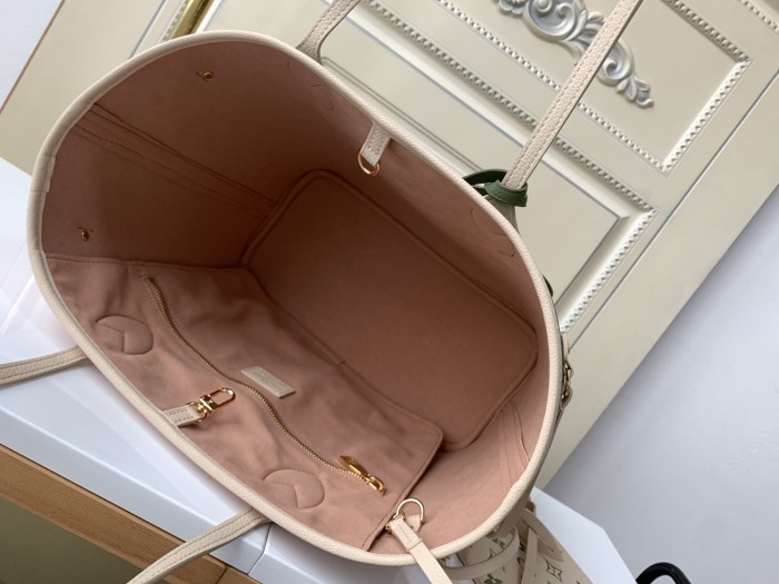  Handbag  Louis Vuitton  M46102   size  31 x 28 x 14 cm