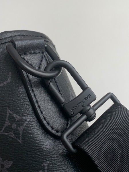 Handbag   Louis Vuitton  M45914  size  38 x 37 x 13  cm