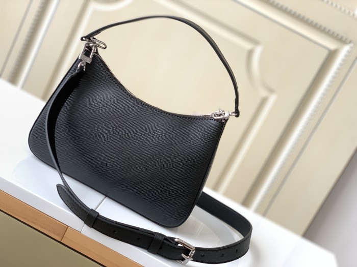  Handbag  Louis Vuitton  M80689  size  25x15x8 cm