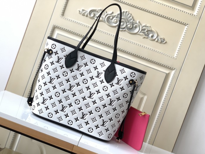  Handbag  Louis Vuitton  M46103  size  31 x 28 x 14  cm  
