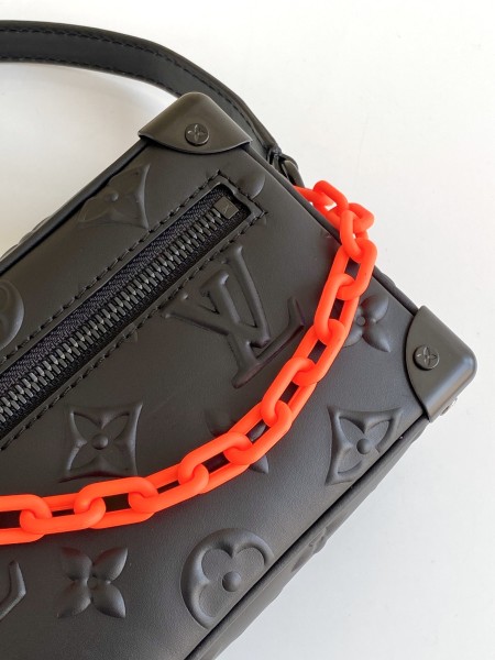  Handbag   Louis Vuitton  M58906  size 18.5 x 13.0 x 8.0  cm 