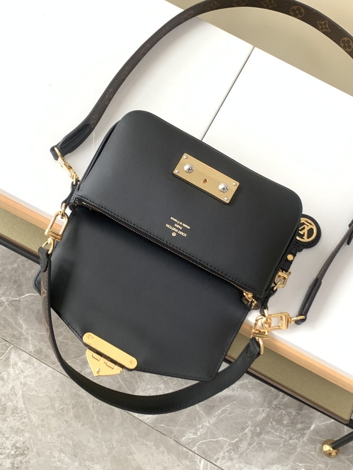 Handbag   Louis Vuitton  M20393  size  24.0 x 15.0 x 6.0 cm