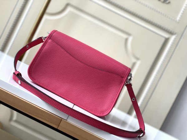 Handbag   Louis Vuitton  59460  size  24.5 x 15.5 x 9 cm