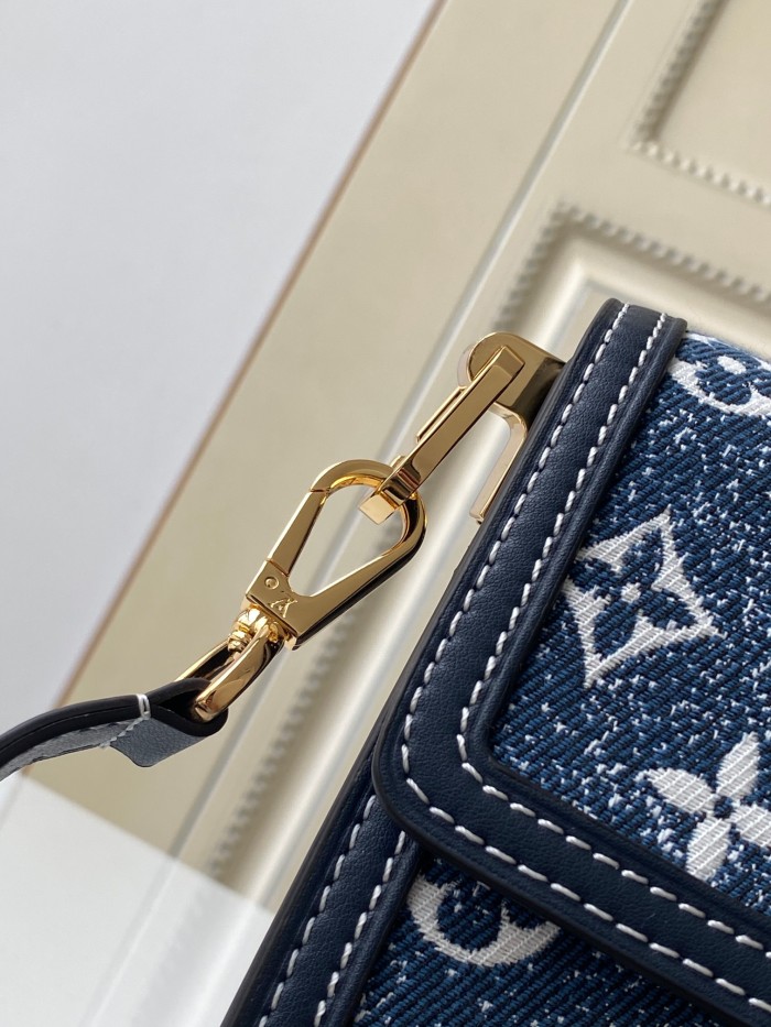 Handbag   Louis Vuitton   M59716   size  20.0 x 15.0 x 9.0  cm