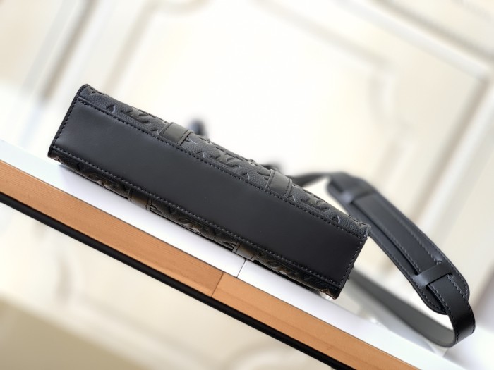  Handbag  Louis Vuitton  M59960  size  26 x 28.5 x 6  cm