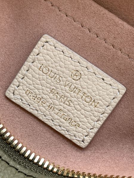 Handbag   Louis Vuitton   M46118  size  20.5x13.5x12cm