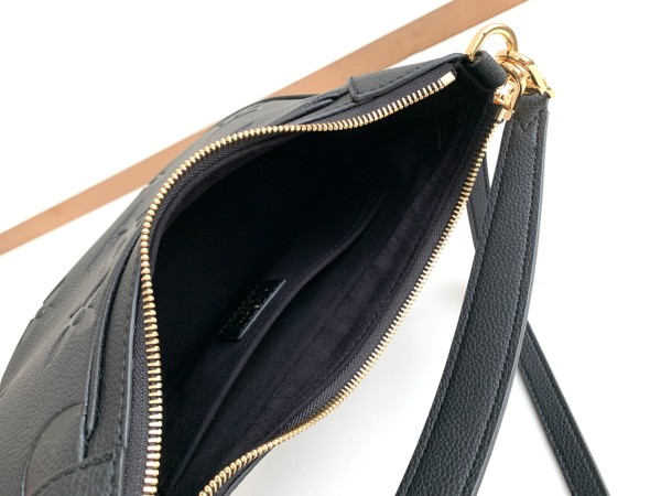   Handbag  Louis Vuitton M46002  size   22 x 14 x 9   cm