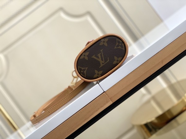 Handbag   Louis Vuitton  M80874   size  14.5*18*6.5 cm