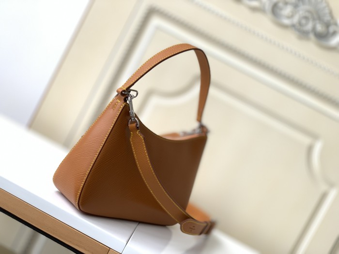  Handbag   Louis Vuitton   M80689  size  25x15x8  cm