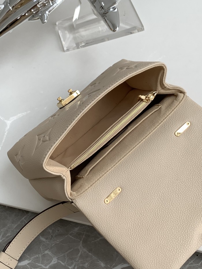  Handbag   Louis Vuitton  M46008   size  24.0 x 17.0 x 8.5  cm 