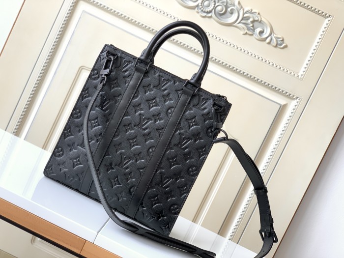  Handbag  Louis Vuitton  M59960  size  26 x 28.5 x 6  cm