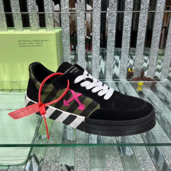 OFF-WHITE Vulc Low Diag Print Black Fuchsia