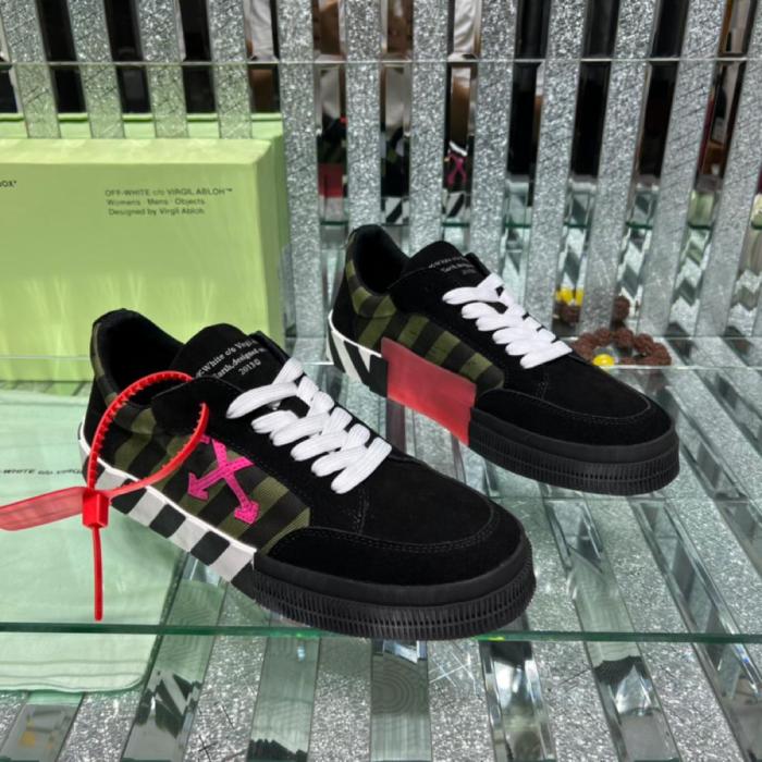 OFF-WHITE Vulc Low Diag Print Black Fuchsia