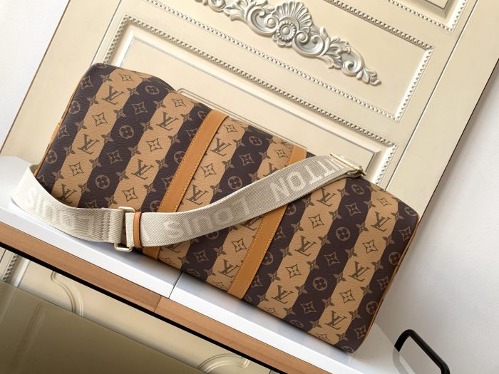  Handbag   Louis Vuitton  M45967  size  50 x 29 x 23  cm  