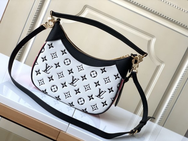 Handbag   Louis Vuitton  46091  size  22 x 14 x 9  cm