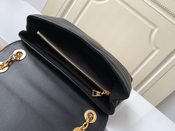 LOUIS VUITTON Lv New Wave Chain Bag Quilted Black M58552 size L24*W9*H14cm