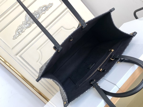 Handbag   Louis Vuitton  M57207  size  41 x 34 x 19 cm