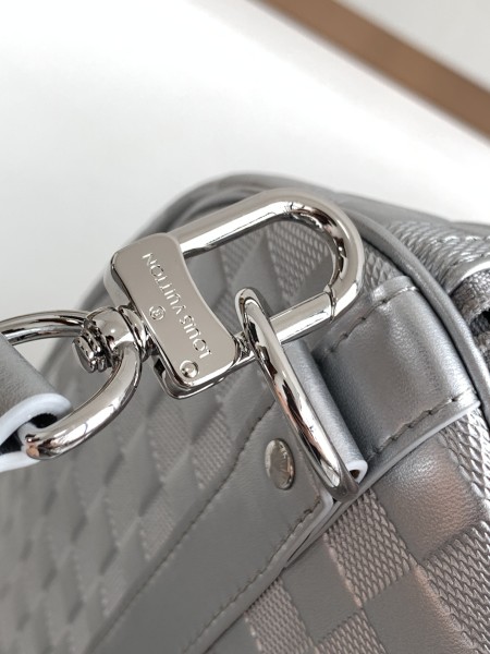  Handbag   Louis Vuitton   N58041  size  50 x 29 x 23  cm