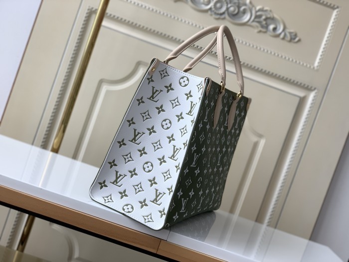 Handbag   Louis Vuitton  M46060  size  35 x 27 x 14  cm