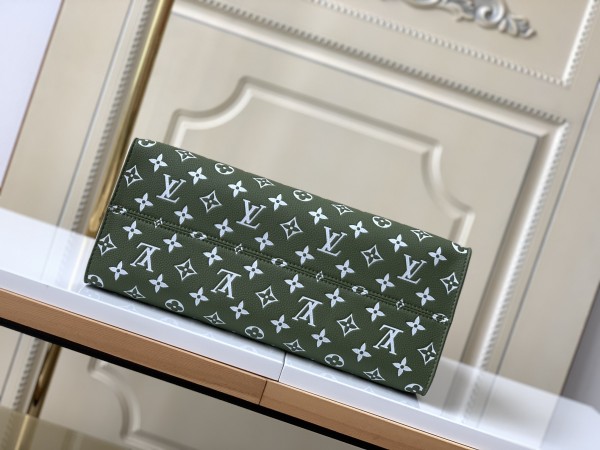 Handbag   Louis Vuitton  M46060  size  35 x 27 x 14  cm