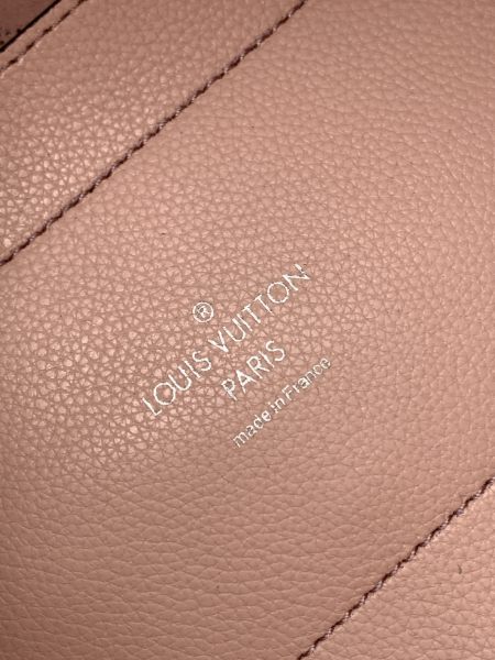  Handbag   Louis Vuitton  M54353  size  23 x 21 x 13  cm