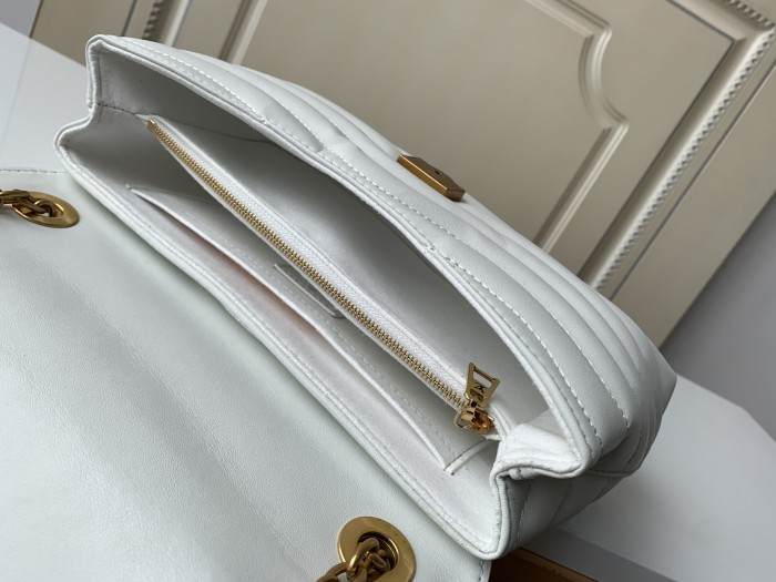 Handbag  Louis Vuitton  M58549  size  24x14x9 cm