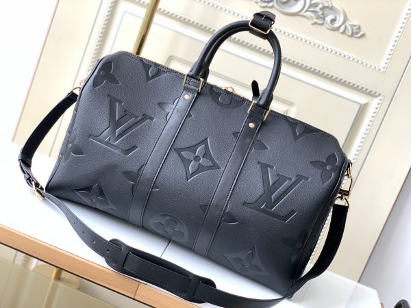 Handbag   Louis Vuitton  M45532  size  5 x 27 x 20  cm