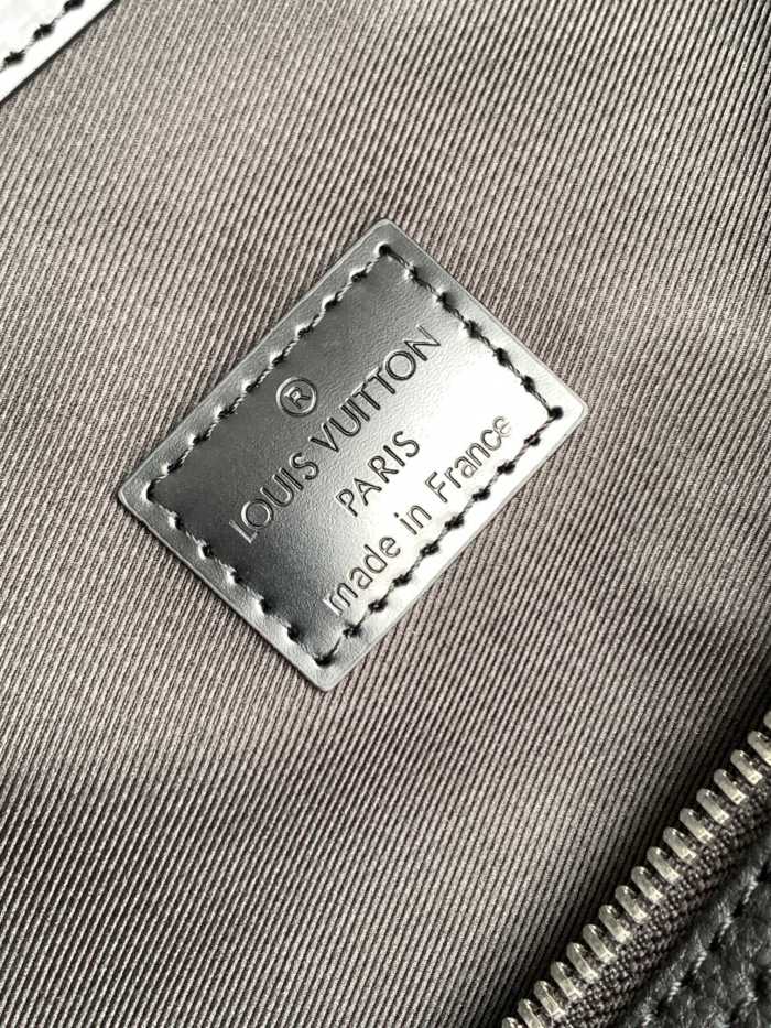 Handbag   Louis Vuitton  M33400  size  50.0x 29.0x 23.0  cm