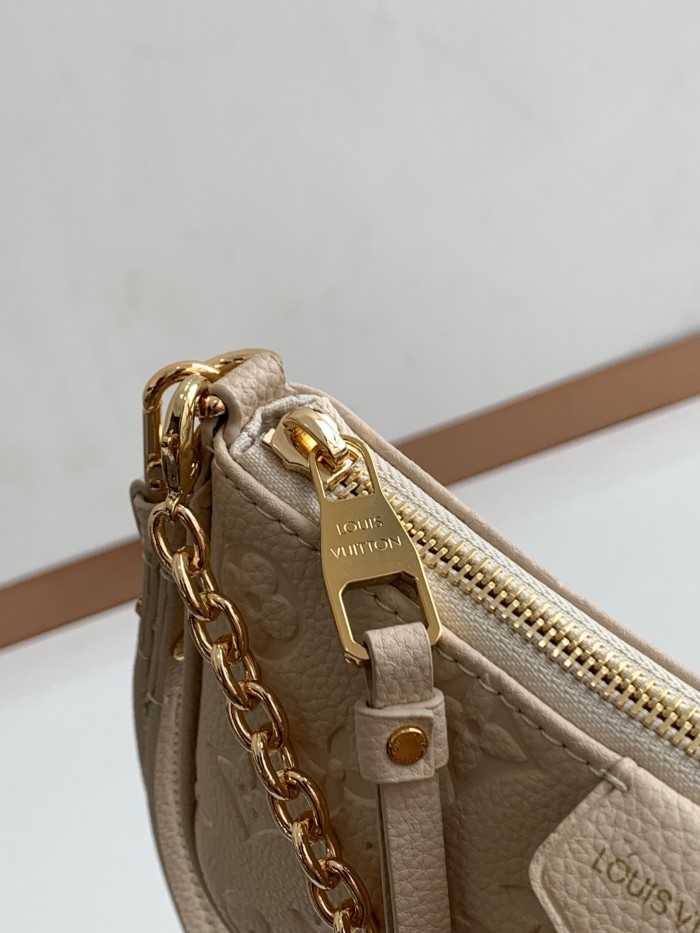 Handbag  Louis Vuitton  M80349  size 19 x 11.5 x 3  cm