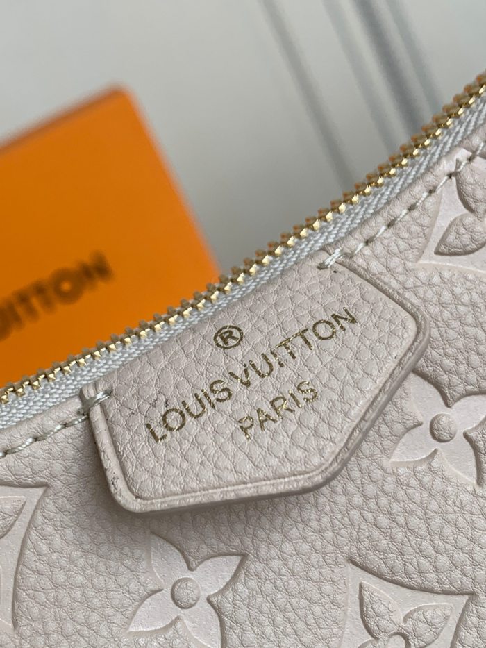 Handbag  Louis Vuitton  M80349  size 19 x 11.5 x 3  cm