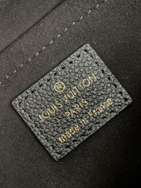 Handbag   Louis Vuitton  80399  size   23.5×13×4.5 cm