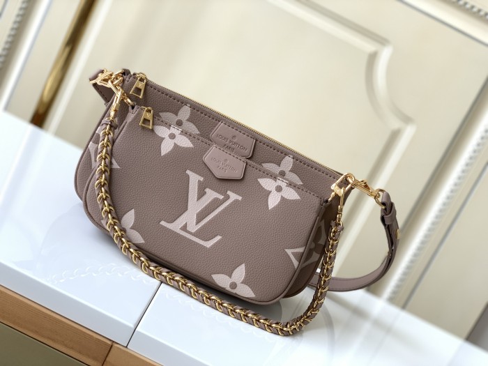 Handbag   Louis Vuitton  45777  size  23.5×13×4.5  cm