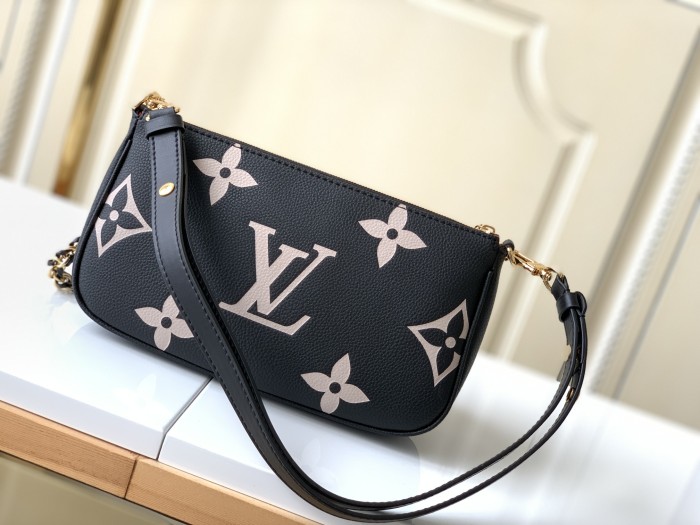 Handbag   Louis Vuitton   45777  size  23.5×13×4.5 cm