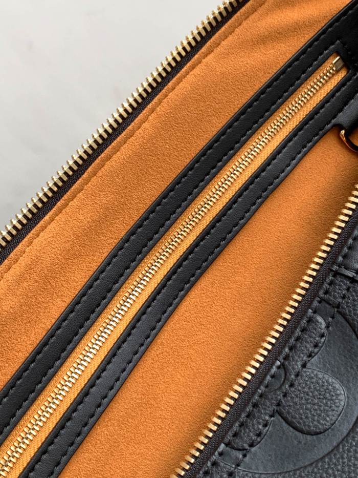 Handbag   Louis Vuitton  M45532  size  5 x 27 x 20  cm