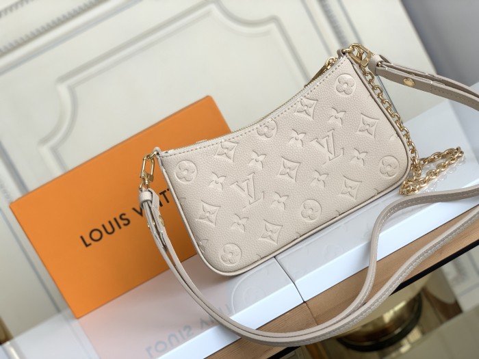 Handbag  Louis Vuitton  M80349  size 19 x 11.5 x 3  cm