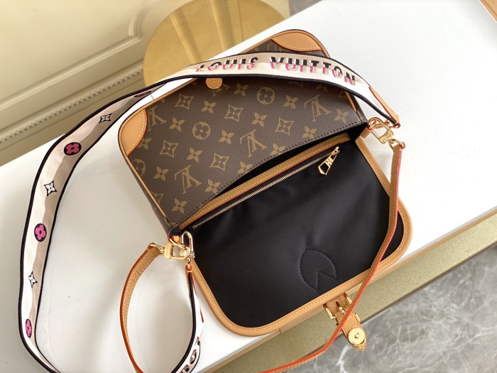 Louis Vuitton Diane Satchel Monogram Brown/Beige/Multi M45985 size 24*9*15 CM