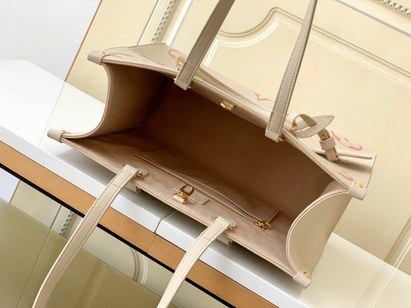  Handbag   Louis Vuitton  M21575  35.0 x 27.0 x 14.0  cm