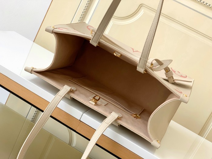  Handbag   Louis Vuitton  M21575  35.0 x 27.0 x 14.0  cm