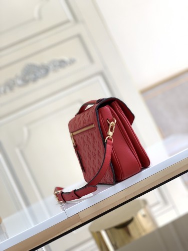 Handbag  Louis Vuitton  M44018  size  25 x 19 x 9  cm