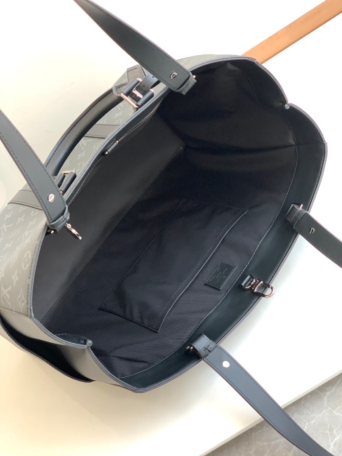   Handbag  Louis Vuitton   m46451  size  44 x 33 x 18  cm