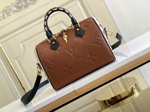  Handbag  Louis Vuitton  M45840  size   25.0 x 19.0 x 15.0  cm
