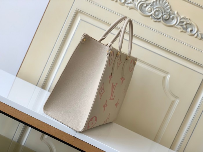  Handbag   Louis Vuitton  M21575  35.0 x 27.0 x 14.0  cm