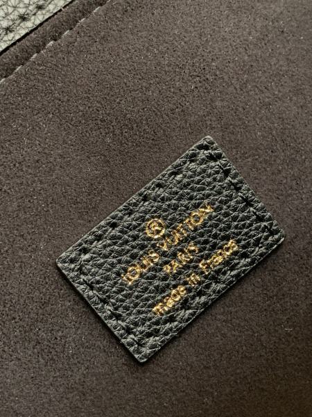 Handbag  Louis Vuitton   M59211  size  25.0 x 19.0 x 7.0 cm