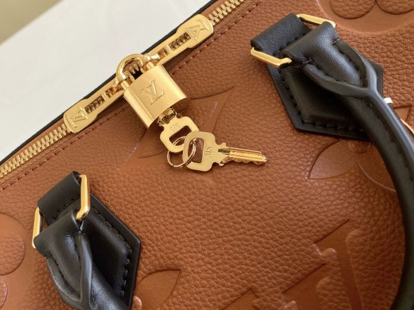  Handbag  Louis Vuitton  M45840  size   25.0 x 19.0 x 15.0  cm